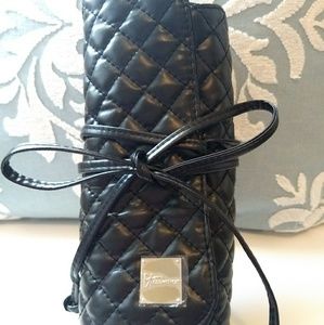 It Cosmetics Makeup Bag